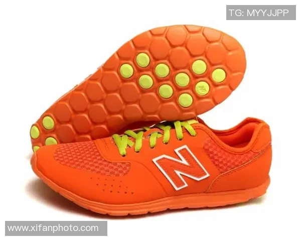 球星足球鞋上的个人标识与品牌特色如何影响球场表现与市场趋势 球星足球鞋上的个人标识与品牌特色如何影响球场表现与市场趋势