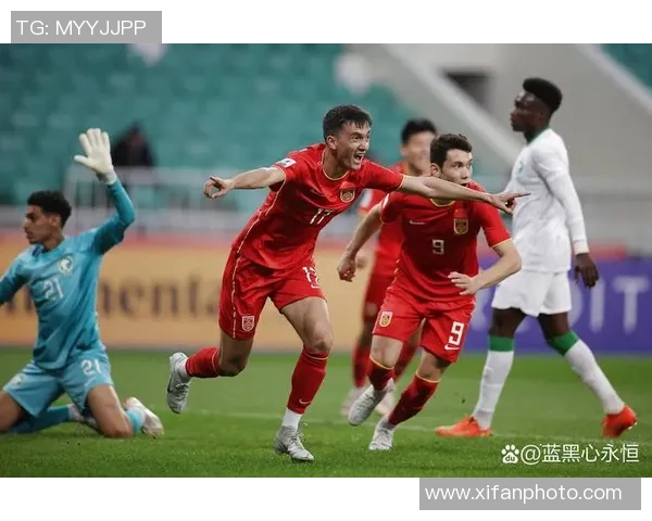 中国足球最具影响力球星的崛起与辉煌历程解析 中国足球最具影响力球星的崛起与辉煌历程解析